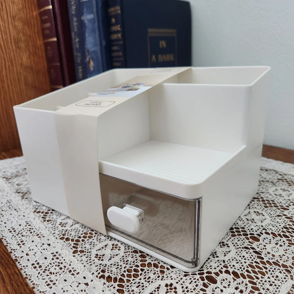 Cream and White Home Storage Organizer NWT